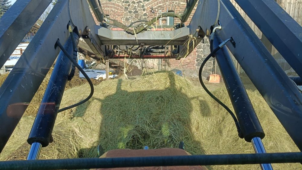 Rozwijarka do balotów, bel siana, słomy na TUR