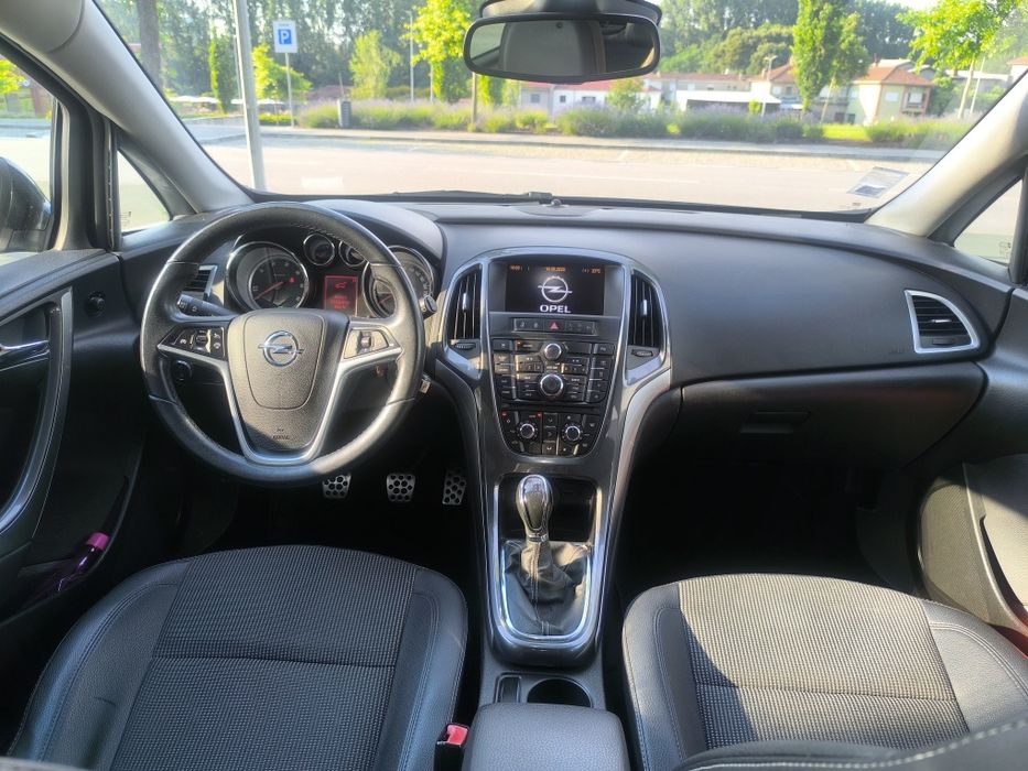 Opel Astra Spors tourer  Executive 1.7cdti