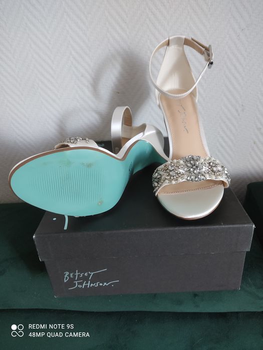 Sandały Betsey Johnson