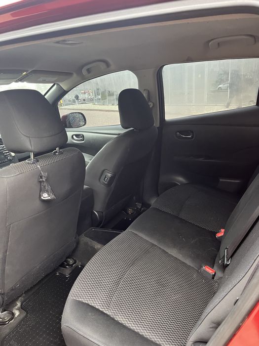 Продам Nisan leaf !