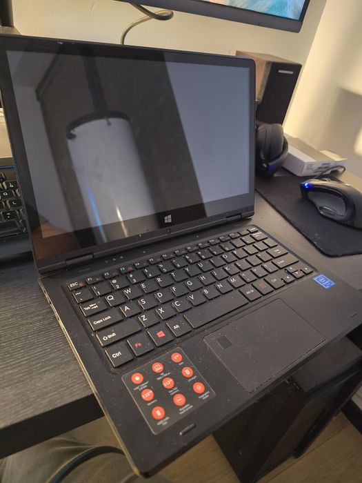 Laptop dotykowy Techbite 10 cali