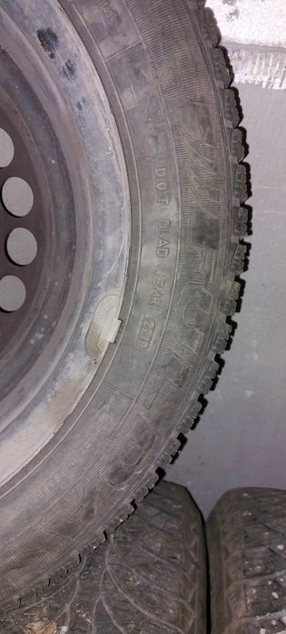 Шини з дисками на опель в зборі