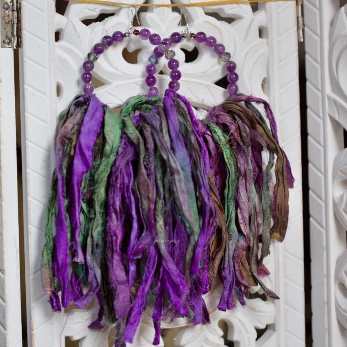 Kolczyki koła z jedwabiu BOHO3GIRLS kamienie naturalne frędzle hit