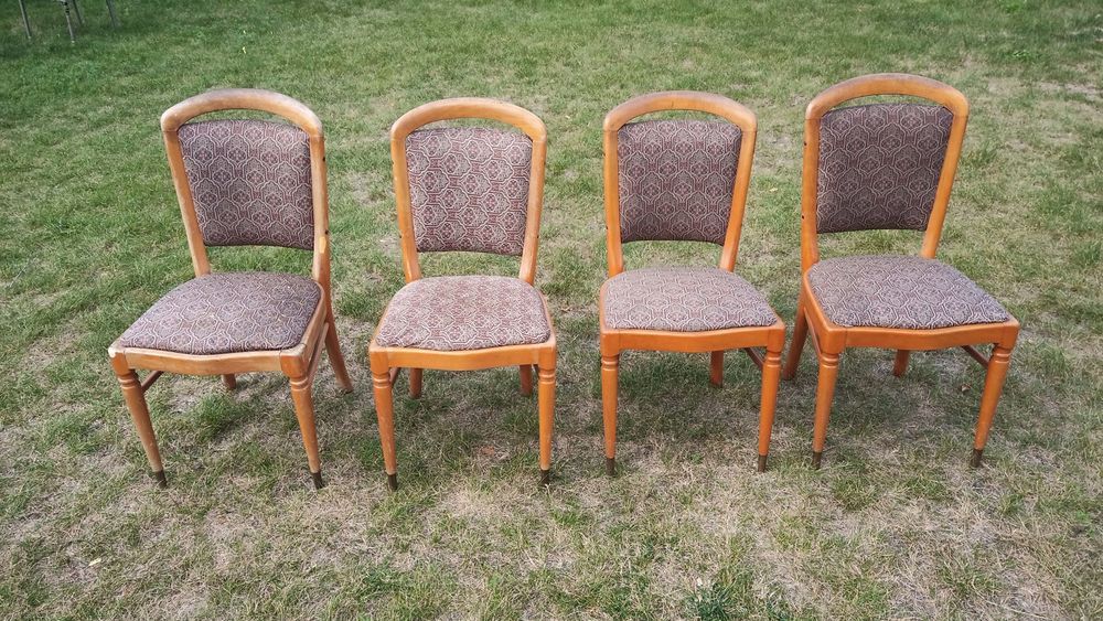 4 Krzesła PRL. Drewniane. Cena za komplet.
