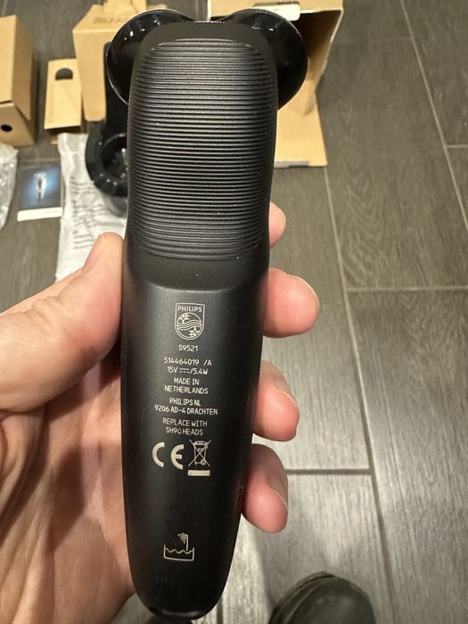 Электро бритва Pfilips 9000