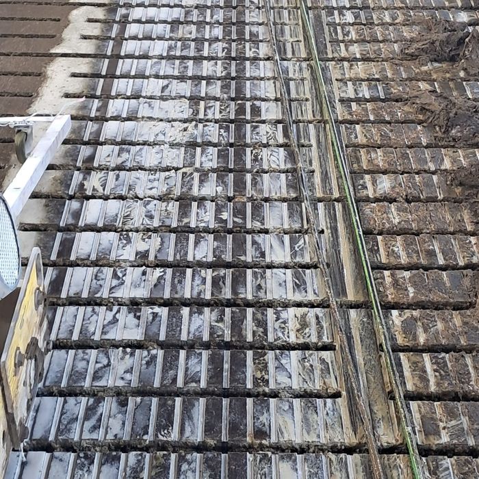 Nacinanie posadzek oraz ruszt betonowych, frezowanie obory, obora.