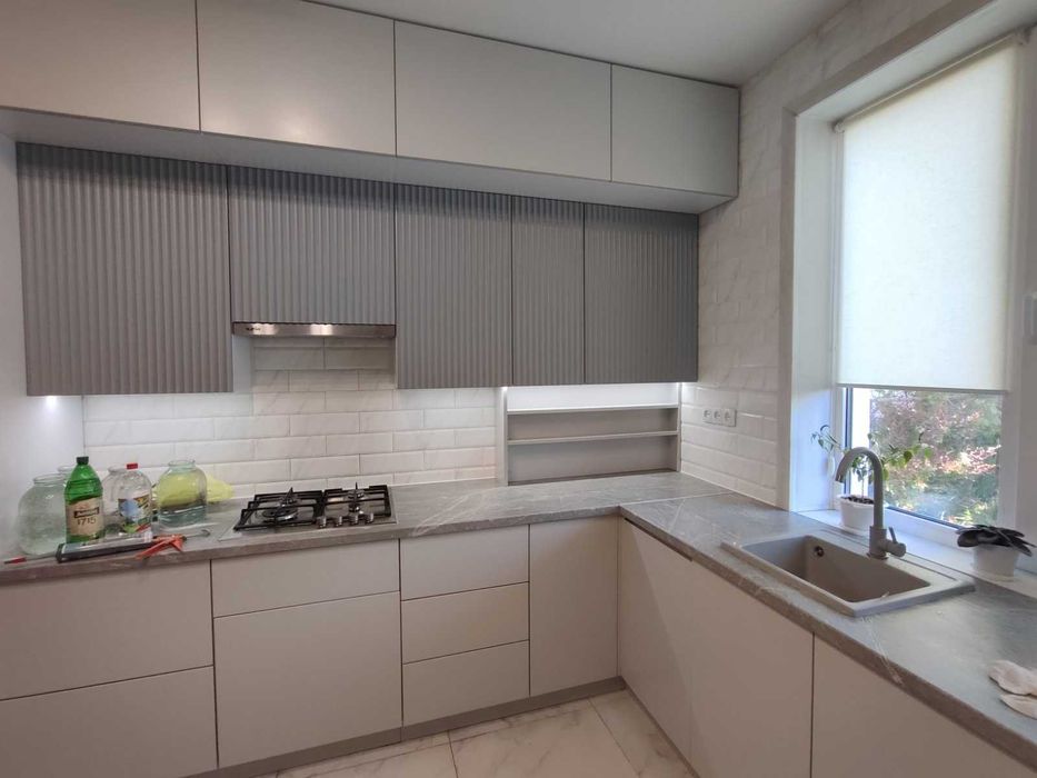 Кухня, шафа купе, корпусні меблі на замовлення AGT, фарбований МДФ