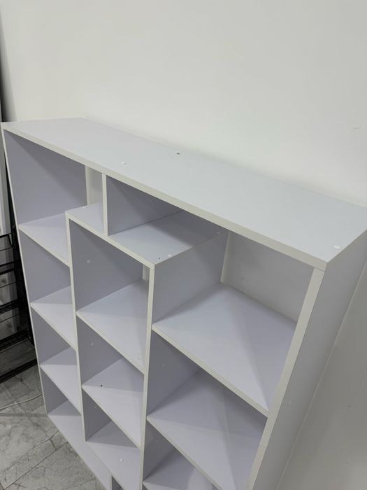 Стелаж для речей