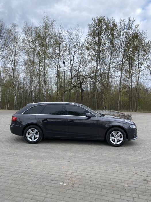 Продам Audi a4 2009