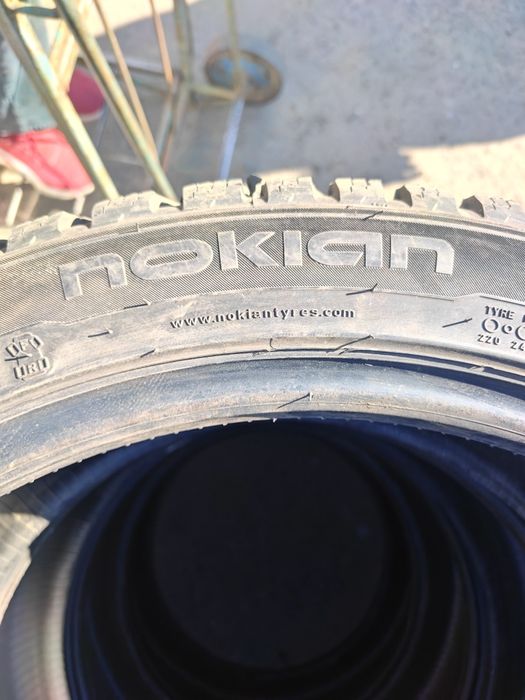 Шины 225/45/19 Nokian Hakkapeliitta 8