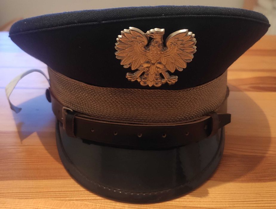 Czapka strażnika przemysłowego PRL z metką