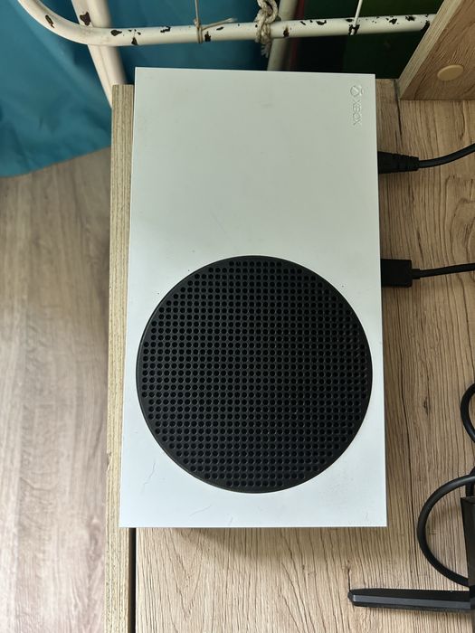 Xbox Series S- stan jak nowy