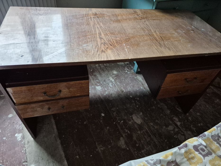 Продам двухтумбовий письмовий стіл
