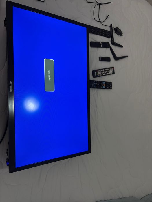 TV LED Jetwing 32 polegadas + suporte parede + stick conversor smart TV xiaomi