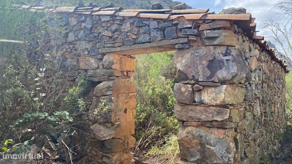 Terreno Rústico às Portas de Rodão com Quota de Rio, Vila Velha de Ród — São Matias, Portalegre