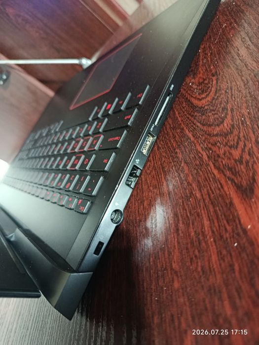 Dell 5587 I5-8300H DDR 4-16Gb SSD m2 512Gb Vk-GTX1050Ni 4Gb