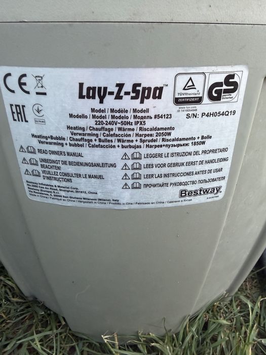 Sprzedam pompe do jacuzii ogrodowego  lay  z spa