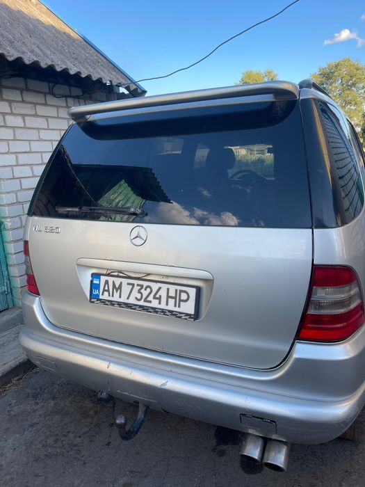 Автомобіль Mercedes-ML 320, 1998