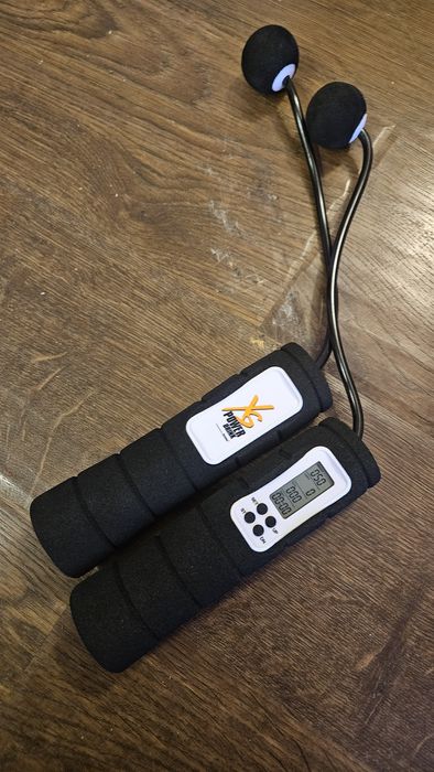 Електрична скакалка з підрахунком прижків