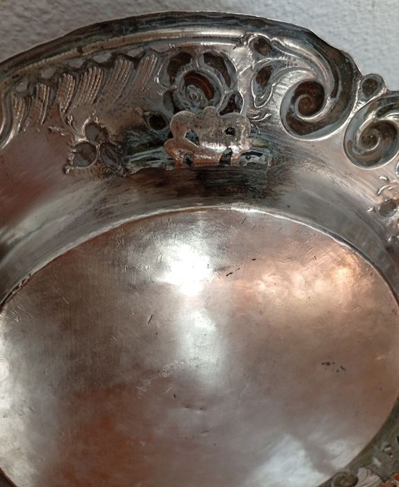 Antiga Salva em Prata Portuguesa Trabalhada – 293g