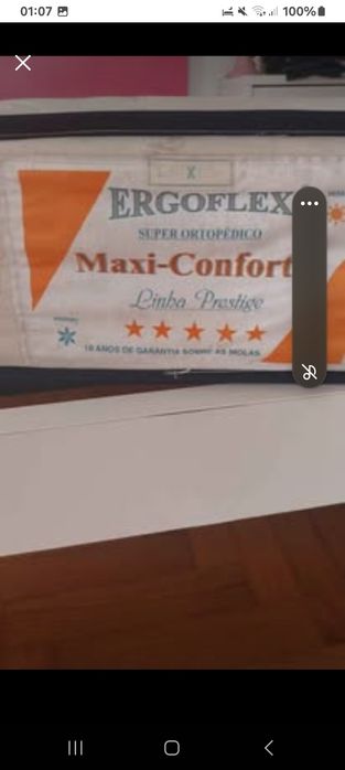 Cama de menina usada.