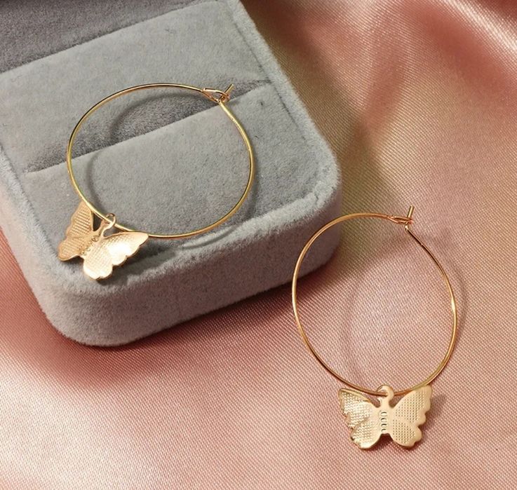 Kolczyki z motylkiem