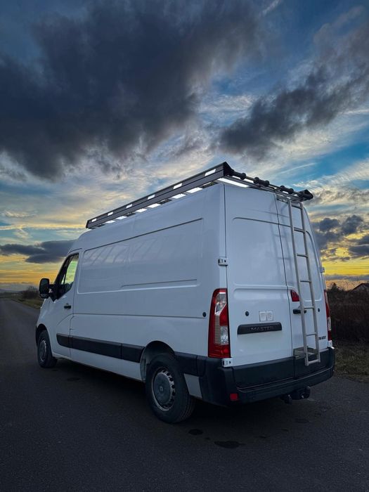 Wynajem busa Renault Master