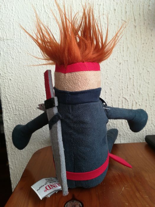 Boneco e peluche ninja