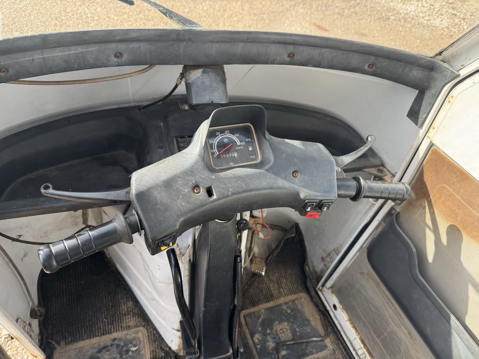 Piaggio Ape 50 a circular