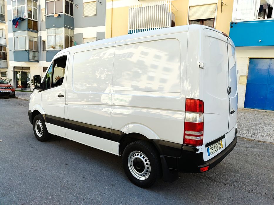 Mercedes- Benz Sprinter