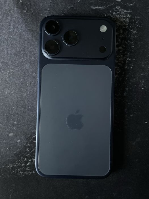 Apple iPhone 17 Pro 1TB Deep Blue