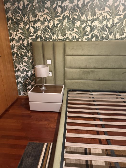 Cama Casal (Cabeceira + estrado + mesa cabeceira) - nunca usada