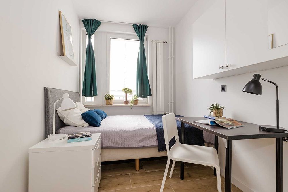 Pokój przy metrze –/Отличное место! Комната у метро!