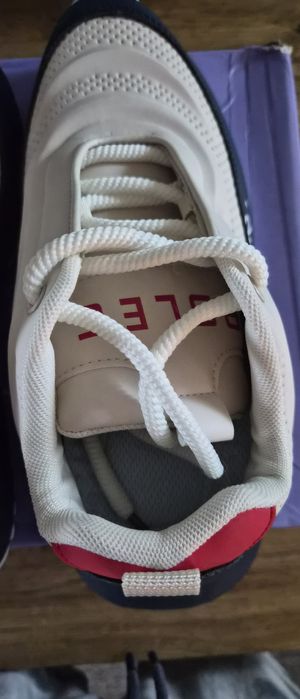 Кросівки. Кросовки  унисекс