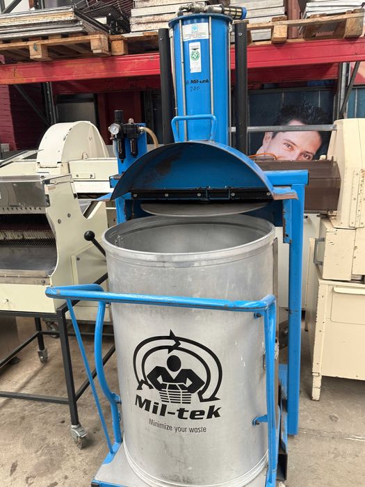 Prasa pneumatyczna do odpadów - kompaktor na odpady Mil-tek