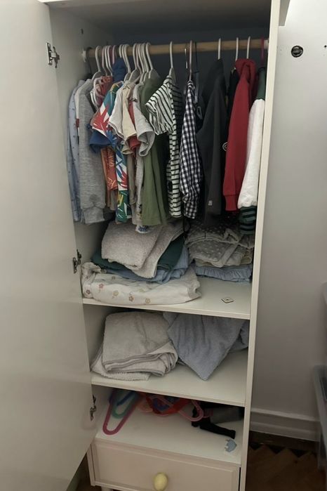 Roupeiro branco de criança