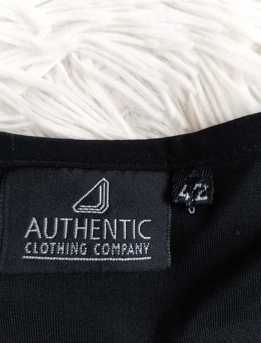 Блузка, кофтинка Authentic р. 48.