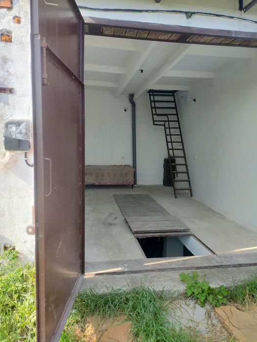 Продам двоповерховий гараж в гаражному кооперативі "Фортуна" (дубово)