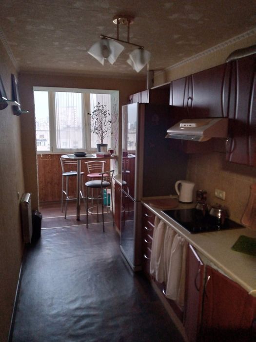 Продам 1 комнатная квартира Центр, район парка Стрелка.