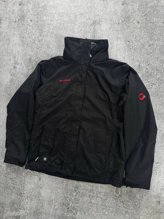 Куртка Mammut Dry tech С-М розмір чорного кольору Gore tex