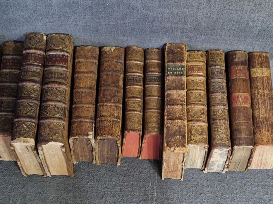 Антикваріат - подарункова релігійна книга біблія євангеліє библия евангелие подарок gift Antiques Holy Bible book French \ Latin language