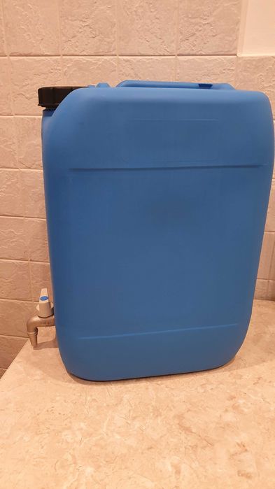 Рукомийник з металевим краном /Італія/ 20 л.