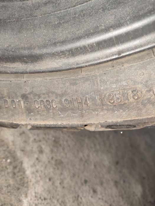 Pneu Continental TKC70
Medidas 170/60 R 17
Com pouco uso