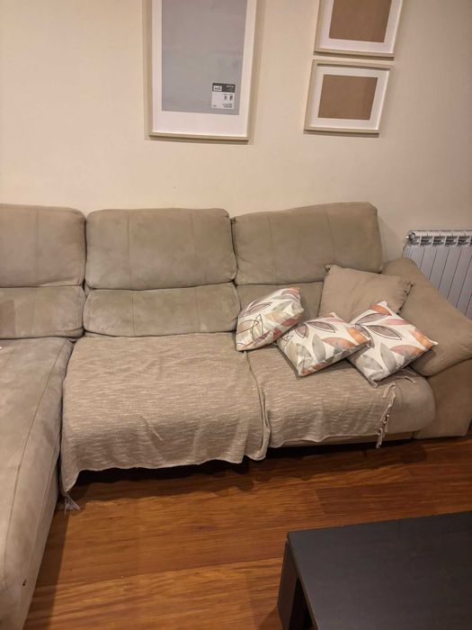 SOFÁ com CHAISE LONGUE em Tecido Bege Claro