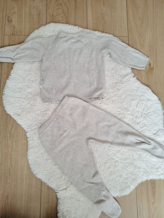 Komplet dzianinowy InExtenso 74 (9m) – Sweterek + Półśpiochy