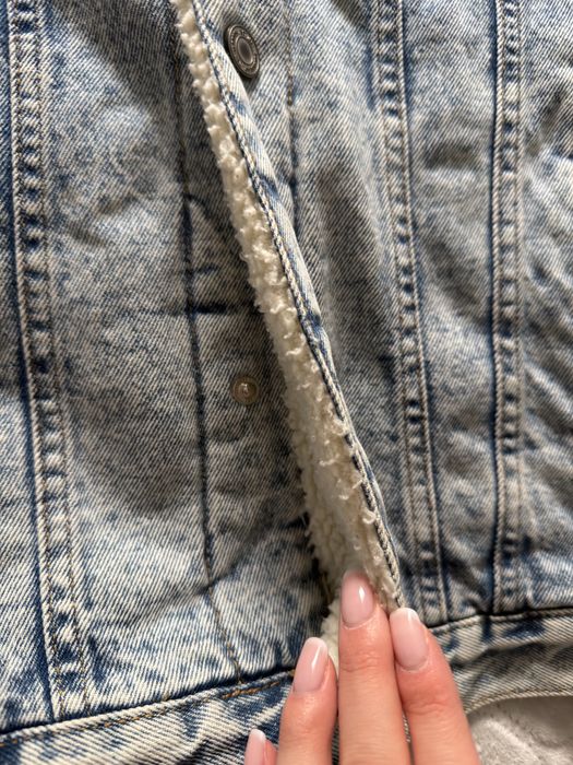 Джинсова куртка  Pull & Bear