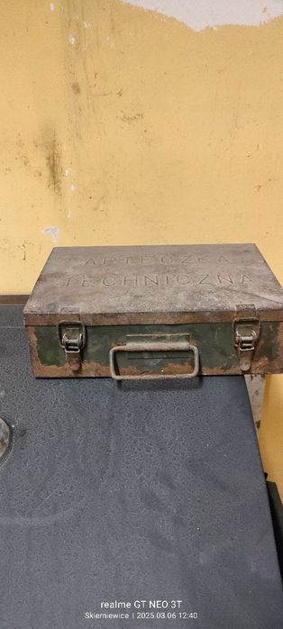 Apteczka techniczna prl