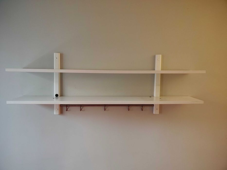 Oddam za darmo półkę naścienną