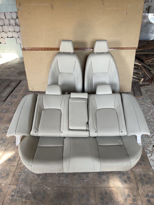 Сиденья передние и задние с машины Хонда Кларити 2018г/в Honda Clarity