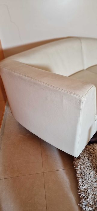 Vendo Sofá de Pele Branco com Chaise Longue